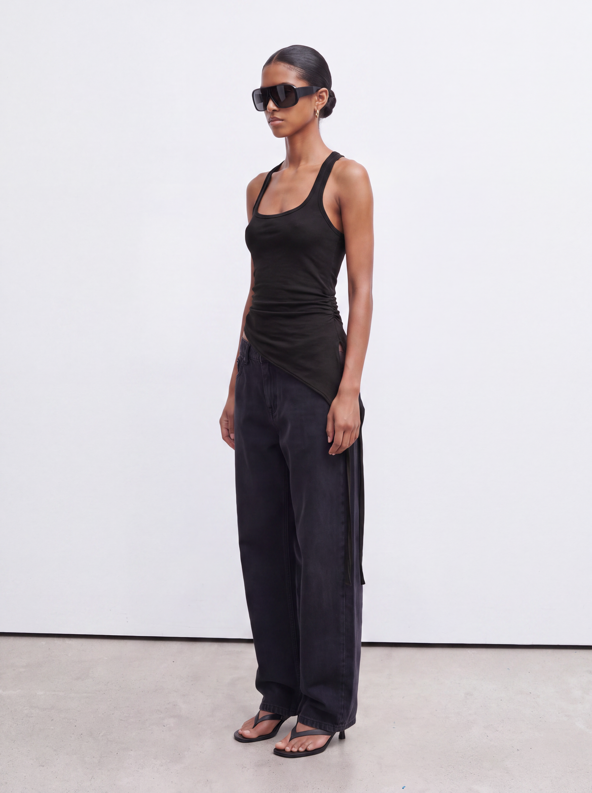 Asymmetric Tank - Black