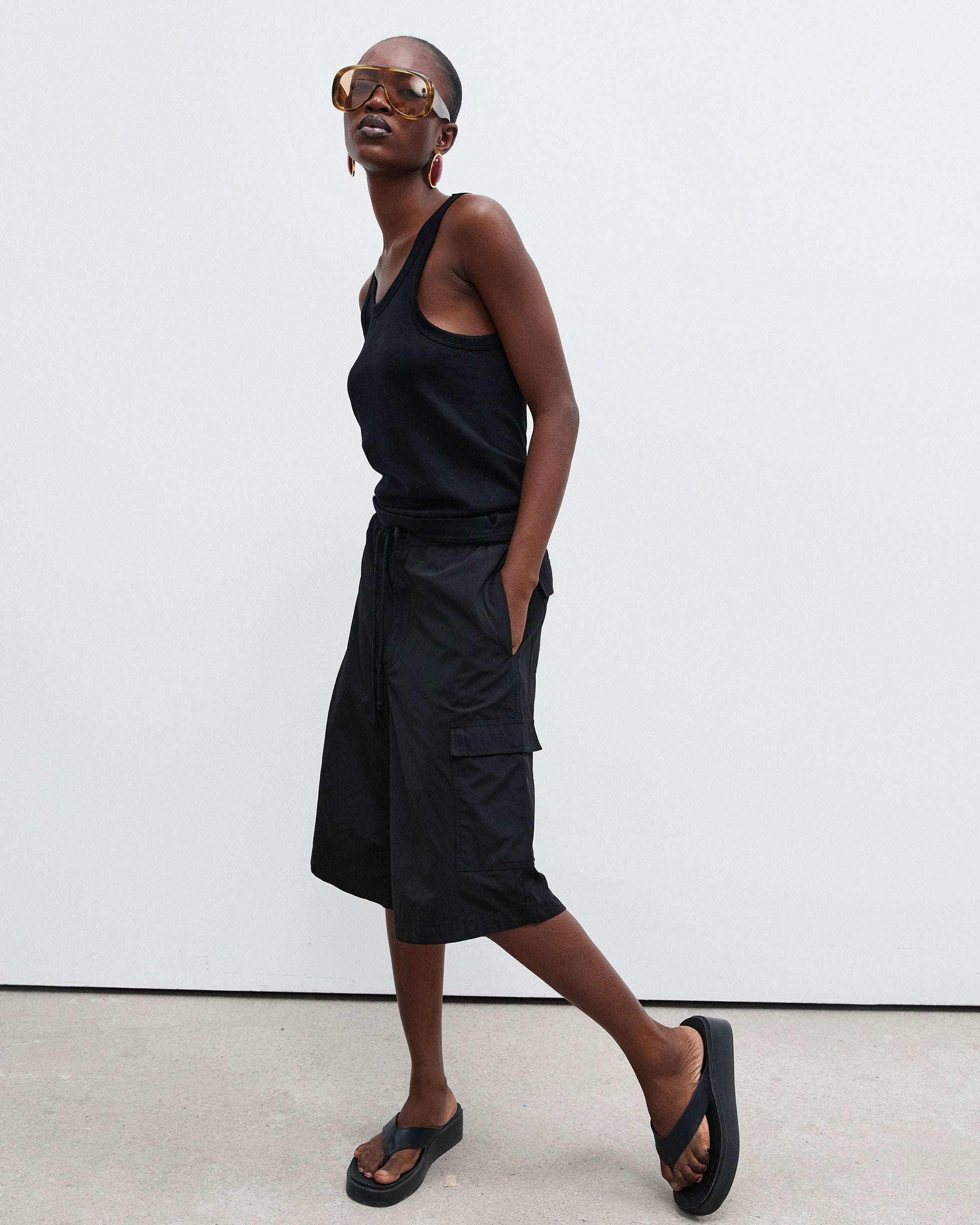 Axis Tank - Black